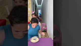 Alexia viu a coxa de frango e trocou comédia maeefilha comida humor viralshort [upl. by Ardnekat]