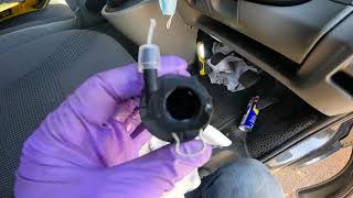 VivaroTraficPrimastar Replacing the Clutch Master Cylinder [upl. by Schindler]