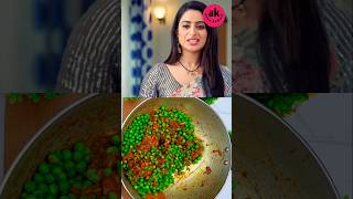 Pakhi making matar sabji ytshorts ghumhaikisikeypyaarmeiin saivirat matar recipe [upl. by Byram]