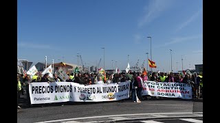 Protesta de ASAJA UPA y COAG en el Puerto de Santander 18marzo2024 [upl. by Seltzer293]