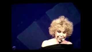 Ornella Vanoni  Rossetto e cioccolato live Milano  11062014 [upl. by Sokairyk]