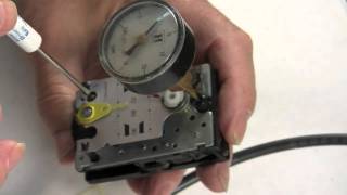 HVAC Tech SchoolHow to Calibrate a pneumatic thermostat [upl. by Nallid]