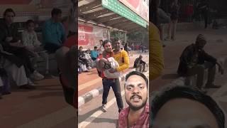 मानवता की मिसाल प्रेम और मदद का संदेशquot shorts trending humanity youtubeshorts shortsfeed [upl. by Uball]