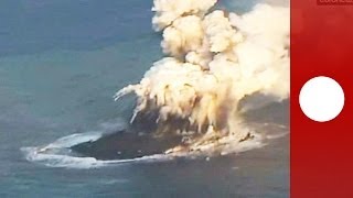 Una erupción volcánica crea una nueva isla en Japón [upl. by Adnarim]