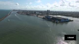 Drone sobrevoa todo o Porto do Recife [upl. by Ylak194]