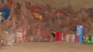 Rio Rancho police collect dry goods ahead of holidays [upl. by Nuahsyd789]