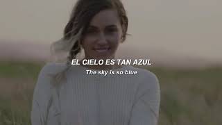 Miley Cyrus  Malibu Letra Español  Inglés [upl. by Eeryn767]