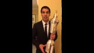 Muchas gracias por el PFA  Luis Suárez wins PFA player of the year award [upl. by Maxey530]