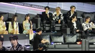 240106 GDA ENHYPENIVE Reaction TXT Indonesia Fans Choice With Mandiri  38th Golden Disc Awards [upl. by Kennie]