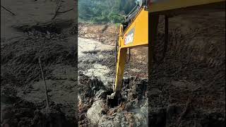 Excavator sludge cleaning process [upl. by Naved]