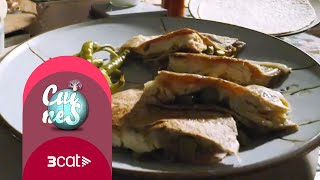 quotQuesadillasquot de pollastre a last  Cuines [upl. by Rugen]