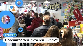 Lange rijen bij Intertoys door storing bij cadeaukaarten [upl. by Eillen354]