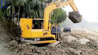 veku 270 Video of cutting soil with veku car next to palm tree and loading truck [upl. by Qulllon]