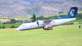 Dash8 Q300 NLG up landing 09022011mpg [upl. by Mehala625]