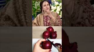 😮Saba faisal daily onion 🧅 ka Kya krti ha How to make onion hair toner shorts youtubeshorts [upl. by Yadroc]