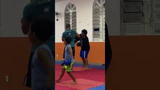 Treino manopla muay thai Goiânia Goiás ✅🗿 [upl. by Norahs]