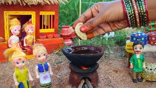 Holi Special Gujiya amp Thandai  Gujiya Recipe  Thandai Recipe 31  Mini Foodkey [upl. by Cosmo839]