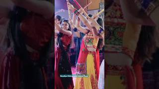 Chogada TaaraDandiya Dance  Loveyatri Bollywood  Navarathri Traditional dandiyadandiyadress [upl. by Nodnelg]