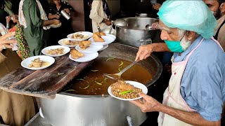 Lahori Murgh Cholay  Chikar Choley with Tandoori Naan  Pakistani Street Food [upl. by Tilden]