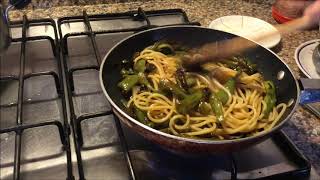 Spaghetti con peperoncini verdi e colatura di alici di Cetara [upl. by Ellek]