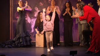 El baile flamenco de la niña japonesa Sui en Corral de la Morería [upl. by Stesha776]