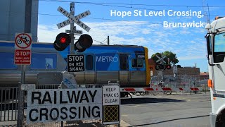 Hope St Level Crossing Brunswick  Melbourne Metro Railway Crossing [upl. by Nosremaj]