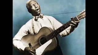 Roots of Blues  Lead Belly „Rock Island Linequot [upl. by Ylicic]