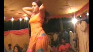 katrina kaif vs kareena kapoor mujra [upl. by Mather]