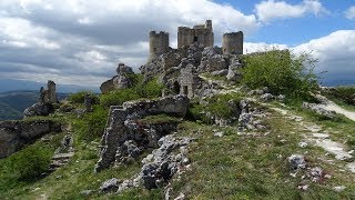 Visita al paese e al Castello di Calascio  Maggio 2017 [upl. by Darnall]