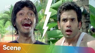 Tusshar Kapoor amp Shreyas Talpade funny fight Scene  Golmaal Returns Comedy Scene [upl. by Ettevram343]