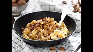 Pasta gorgonzola e noci con cacao [upl. by Enowtna221]