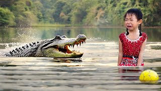 Crocodile Attack Girl in Water  Crocodile attack Human  crocodile attack stories [upl. by Kast919]