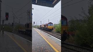 class 66 176 pulling a flatbed into Warrington BQ train trainspotting class66 [upl. by Ahsea601]