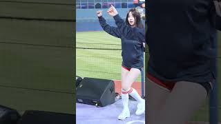 Look at me 날 바라바라봐 이주은Lee JuEun 치어리더 李珠珢 [upl. by Neillij]