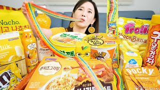 Mukbang ASMR 편의점 먹방 💛 라면 치즈볶이 콘치즈 꿀젤리 디저트 Korean ConvenienceStoreFood Desserts Eatingshow Ssoyoung [upl. by Dorri934]