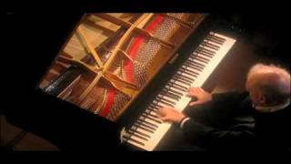 Barenboim on Beethoven quotPathetiquequot 3rd movement [upl. by Eekorehc]