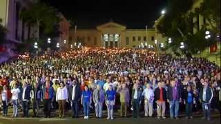 Pueblo cubano pronunciando su himno nacional La Bayamesa  La Habana 2013 [upl. by Accisej]