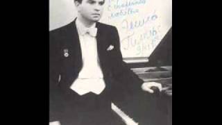 Emil Gilels plays Debussy Fêtes [upl. by Weinshienk]