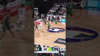 Dellavedova with the lob to Travers nbl [upl. by Inobe]