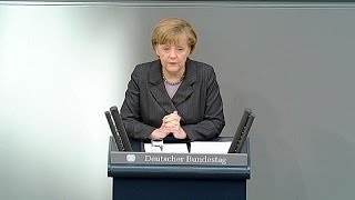 Ucraina Merkel Soluzione diplomatica altrimenti sanzioni [upl. by Kovar]