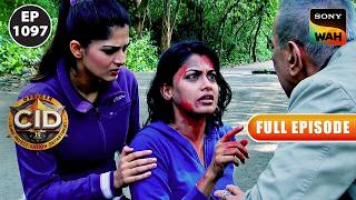 Officer Purvi पर क्यों हुआ जानलेवा Attack  CID  सीआईडी  22 Oct 2024 [upl. by Enner]