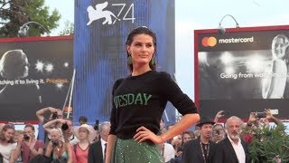 Isabeli Fontana Izabel Goulart and more on the red carpet for the Premiere of The Shape of Water in [upl. by Erinna]