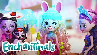 The Magical Friendship Light Beam ❄️ Snowy Valley Toy Play Ep 1  Enchantimals [upl. by Eitsyrhc849]