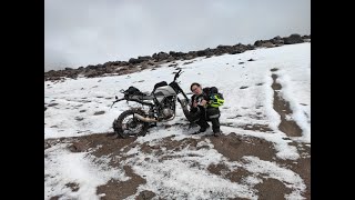 Volcán Cayambe en moto Exprimiendo Scrambler 250 [upl. by Evreh]