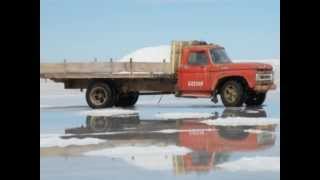 Bolivien Salzwüste Salar de Uyuni auf 3700 m [upl. by Lan]