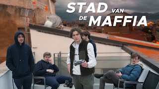 5 Jongens in de Hoofdstad van de Maffia [upl. by Llehsyt]