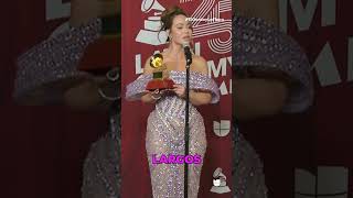 El incómodo tema del que tuvo que hablar Chiquis en los LatinGRAMMY  elgordoylaflaca [upl. by Can]