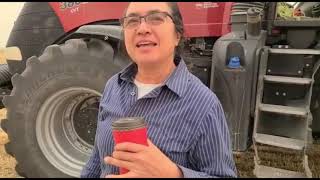 La mejor mujer tractorista en Canada 🇨🇦 [upl. by Akimahs]