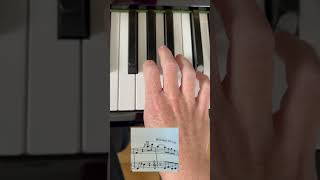 HOW TO PLAY A TURN GRUPPETTO piano music musictheory [upl. by Nyltak]