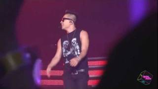 TAEYANG 태양  fancam  Dance battle  201108262ne1 concertguest Taeyang [upl. by Llirret168]